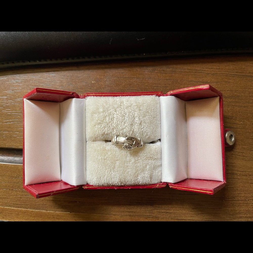 Silver Gimmel Fede Puzzle Ring EUC claddagh ring